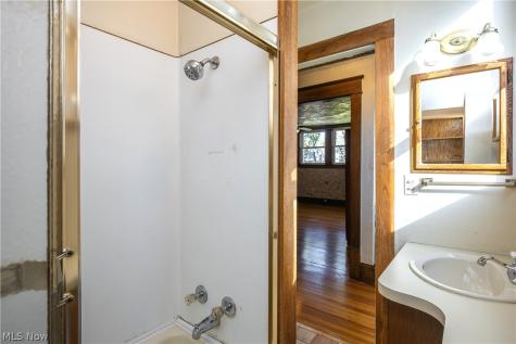 405 Saint Leger Avenue Akron OH 44305