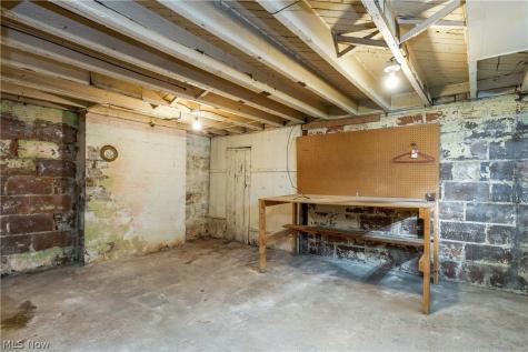 405 Saint Leger Avenue Akron OH 44305
