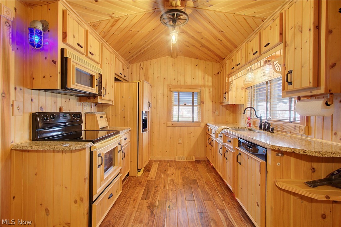 2229 Western Avenue Alliance OH 44601