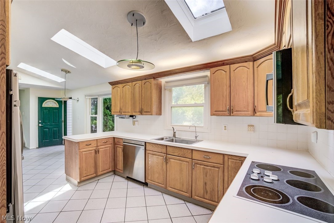 7708 Maple Chagrin Falls OH 44026