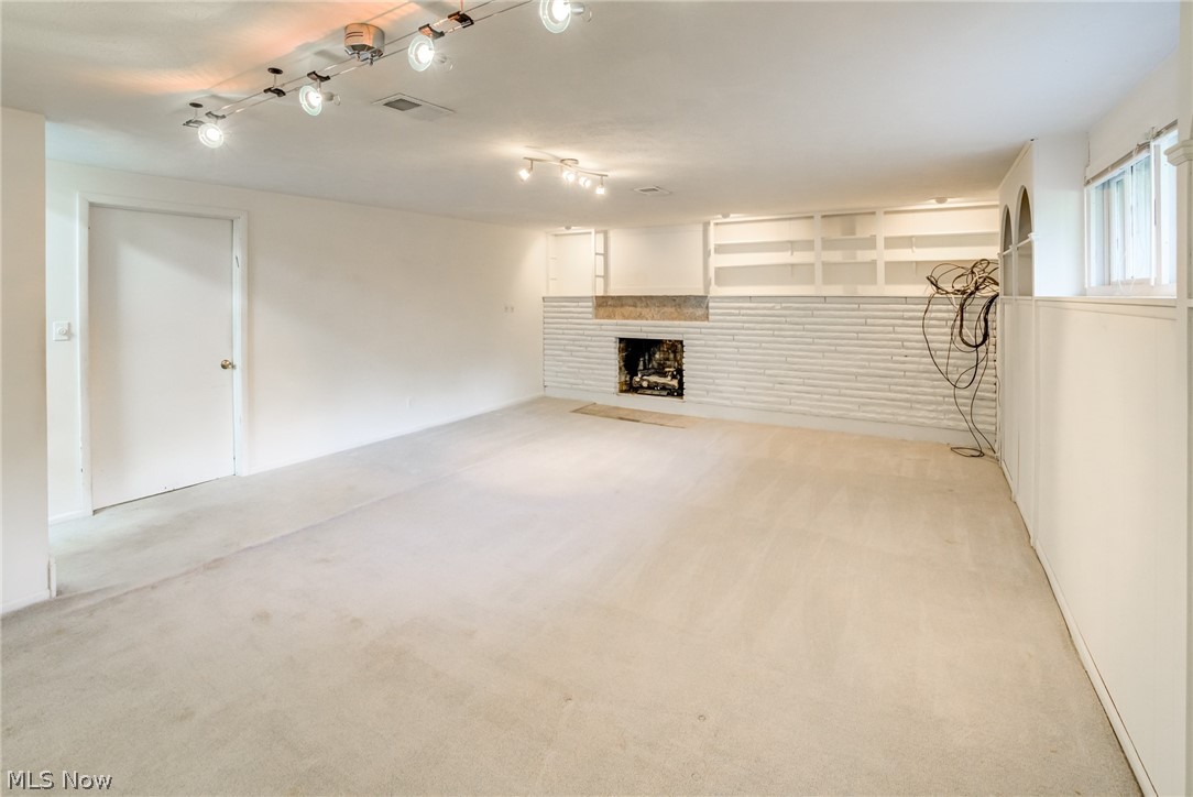 7708 Maple Chagrin Falls OH 44026