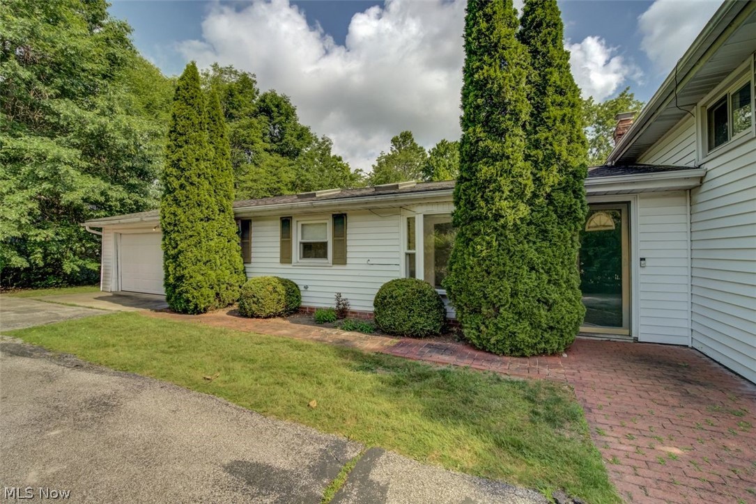 7708 Maple Chagrin Falls OH 44026