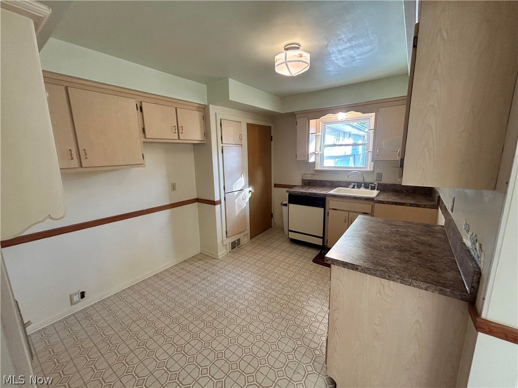 10495 Grandview Drive Kirtland OH 44094