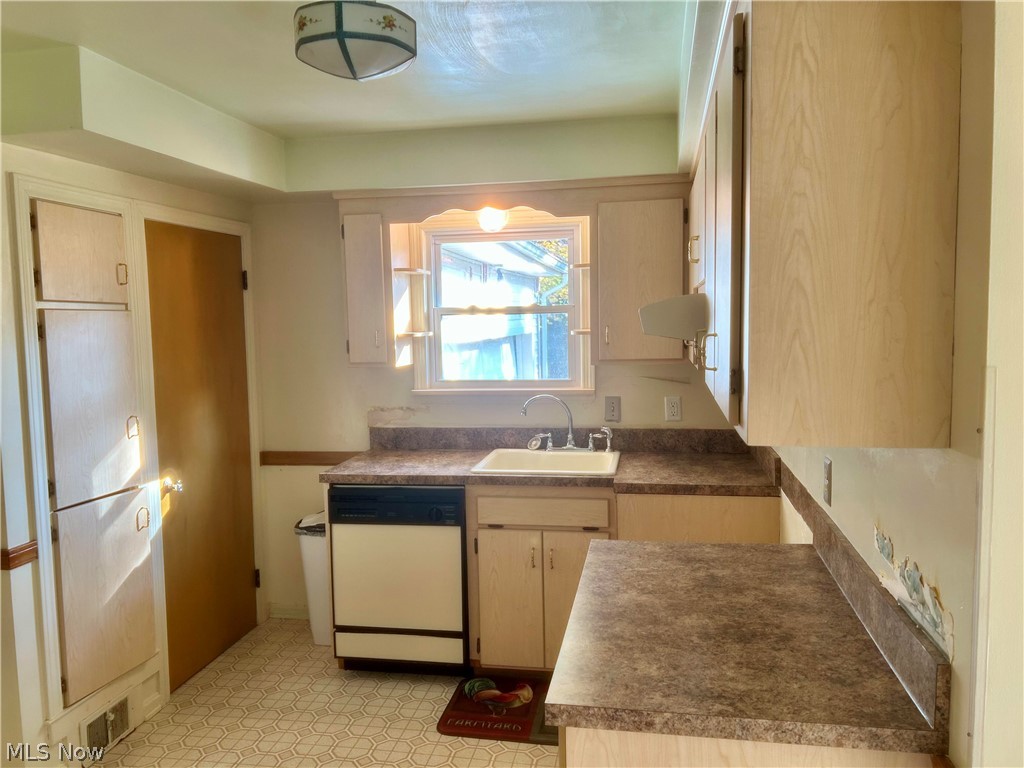10495 Grandview Drive Kirtland OH 44094