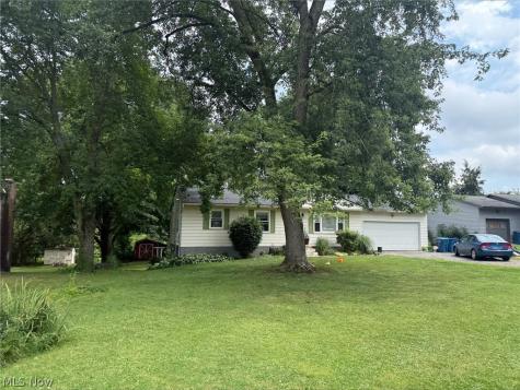 2847 Carillon Drive Norton OH 44203