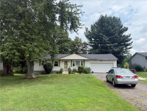 2847 Carillon Drive Norton OH 44203