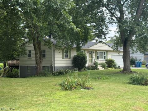 2847 Carillon Drive Norton OH 44203