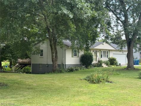 2847 Carillon Drive Norton OH 44203