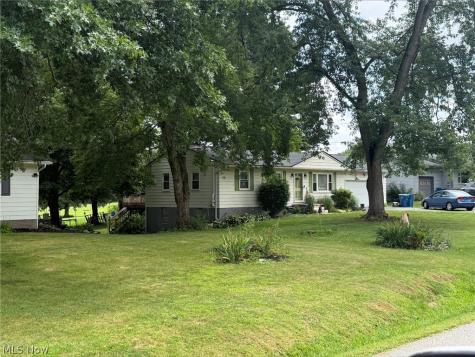 2847 Carillon Drive Norton OH 44203