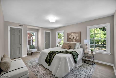 2448 Charney Road University Heights OH 44118