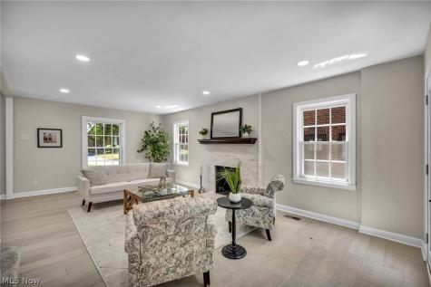 2448 Charney Road University Heights OH 44118