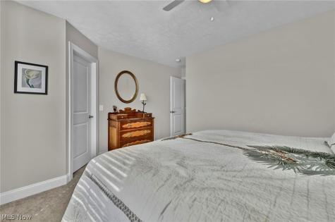180 Country Meadow Lane Wadsworth OH 44281