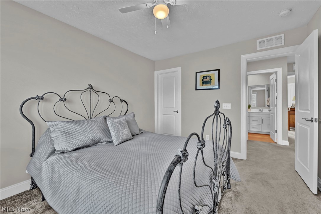 180 Country Meadow Lane Wadsworth OH 44281
