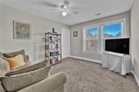 180 Country Meadow Lane Wadsworth OH 44281