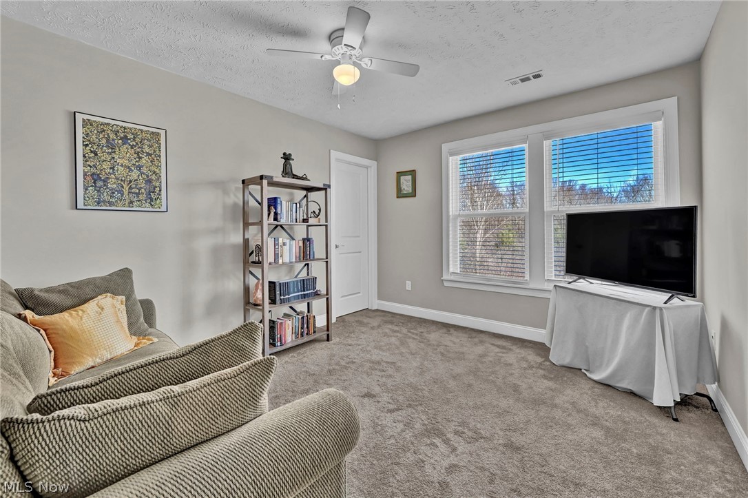 180 Country Meadow Lane Wadsworth OH 44281