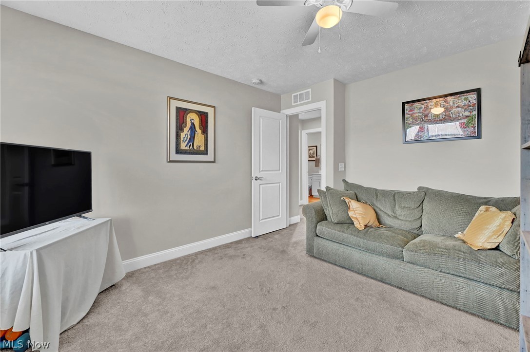 180 Country Meadow Lane Wadsworth OH 44281