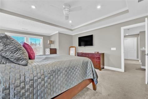 180 Country Meadow Lane Wadsworth OH 44281