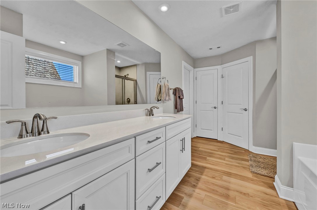 180 Country Meadow Lane Wadsworth OH 44281
