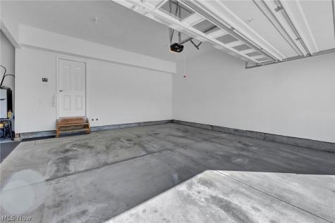 180 Country Meadow Lane Wadsworth OH 44281