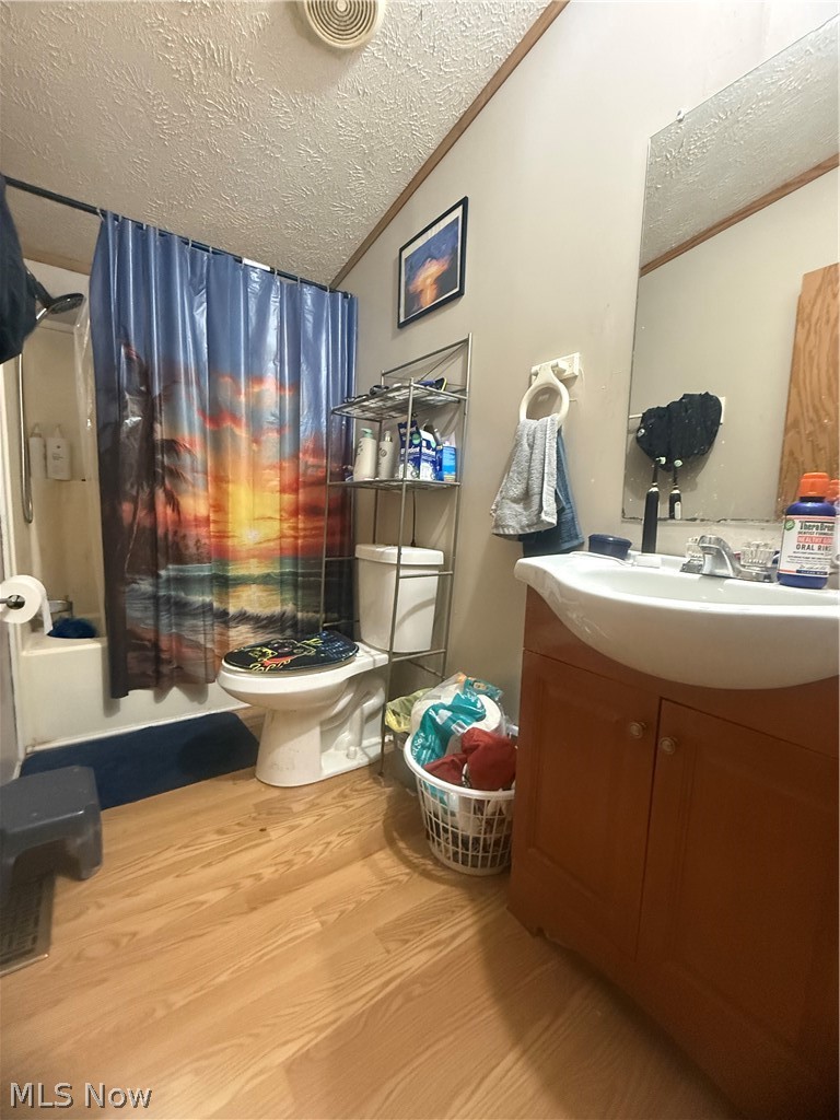 1241 N Park Circle Brookfield OH 44403