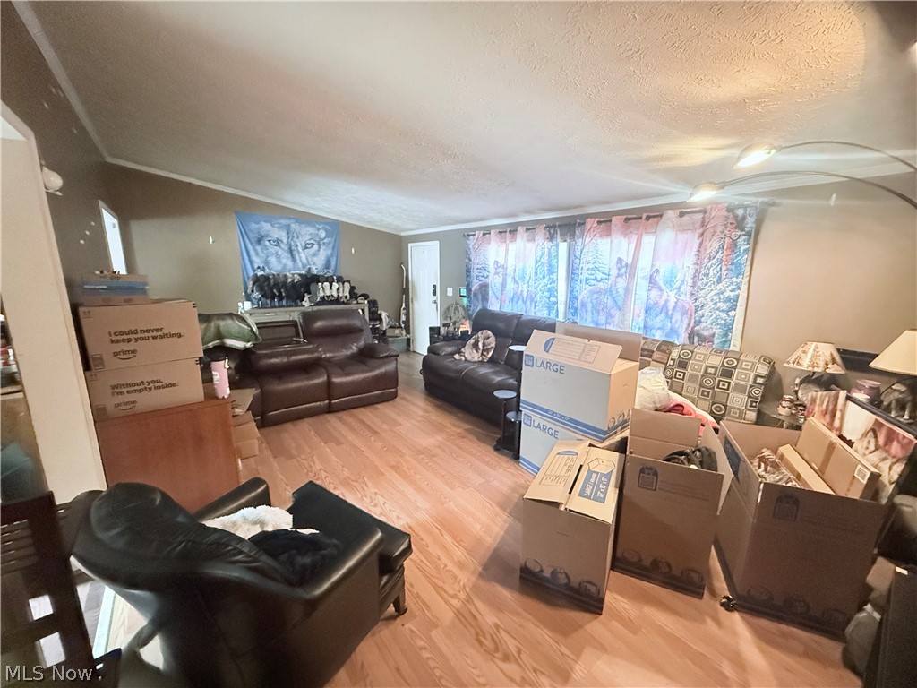1241 N Park Circle Brookfield OH 44403