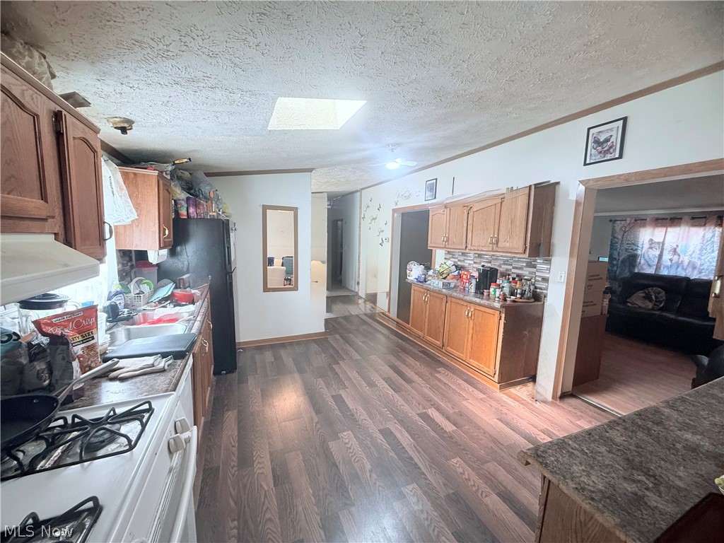 1241 N Park Circle Brookfield OH 44403