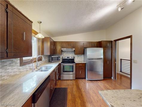 5484 Vermouth Street NW North Canton OH 44720