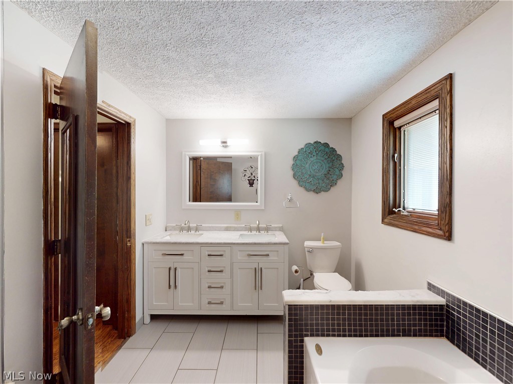5484 Vermouth Street NW North Canton OH 44720