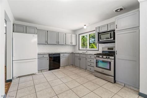 9883 Meldon Drive Streetsboro OH 44241