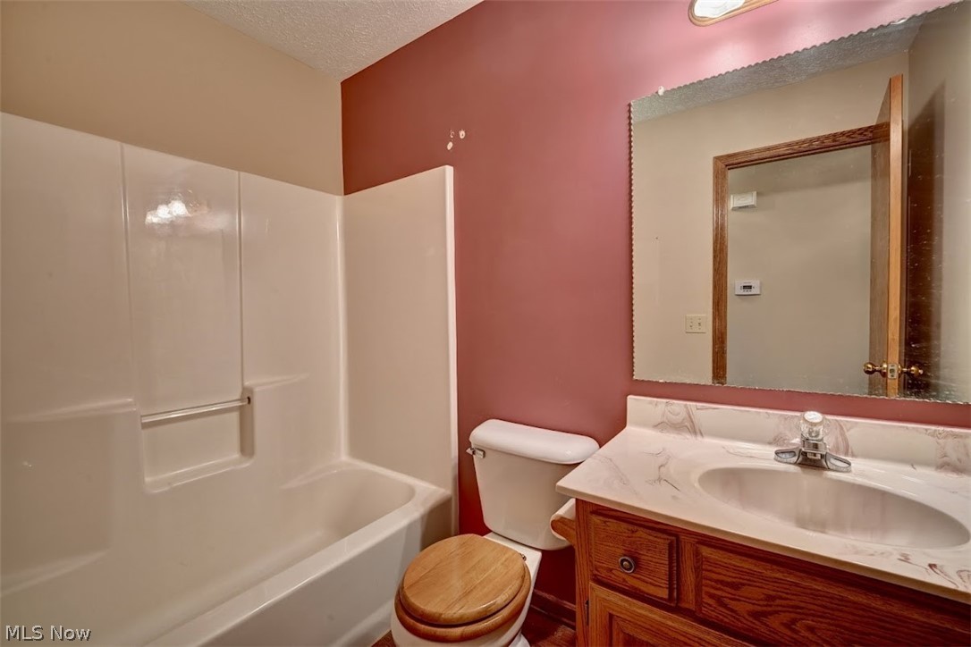 489 Oak Avenue Strasburg OH 44680
