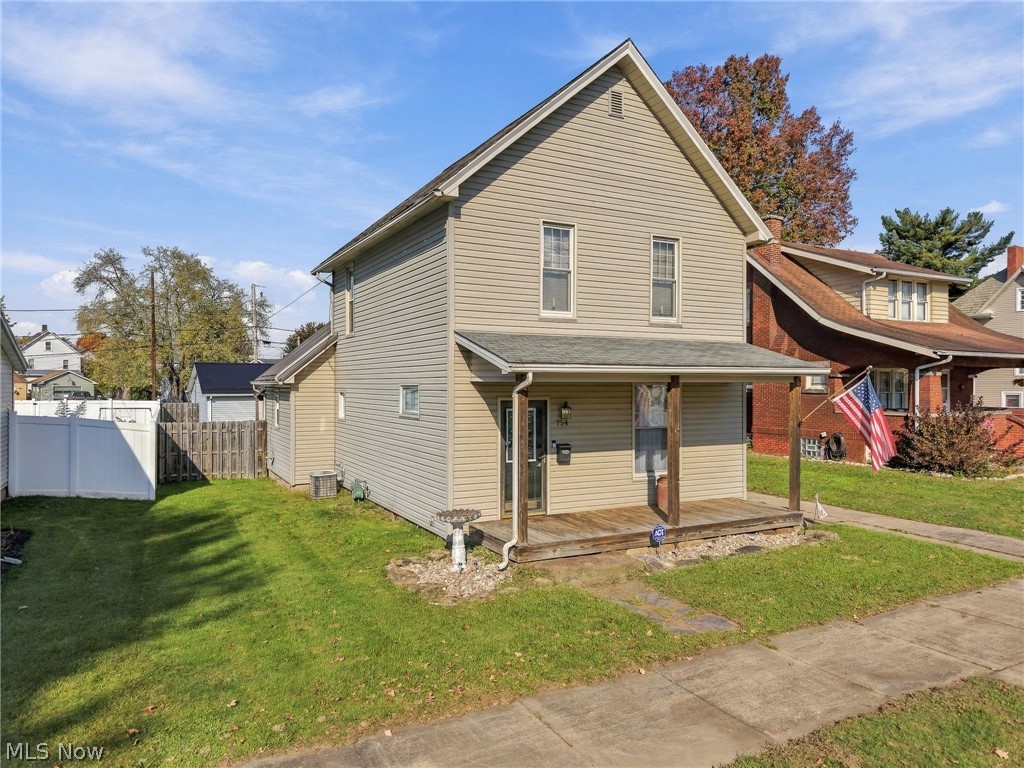 754 2nd Street SE New Philadelphia OH 44663
