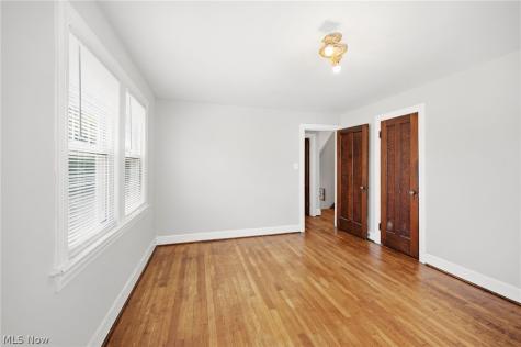 396 E 214th Street Euclid OH 44123
