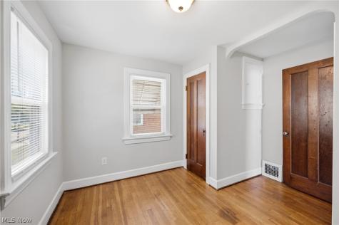396 E 214th Street Euclid OH 44123