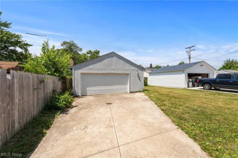 396 E 214th Street Euclid OH 44123