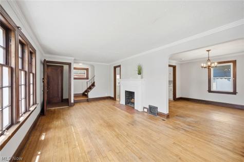396 E 214th Street Euclid OH 44123