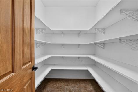 4066 Knollbrook Drive Norton OH 44203