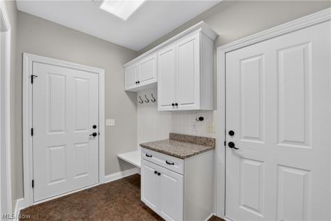 4066 Knollbrook Drive Norton OH 44203