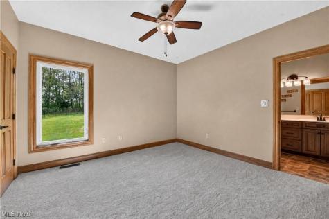 4066 Knollbrook Drive Norton OH 44203