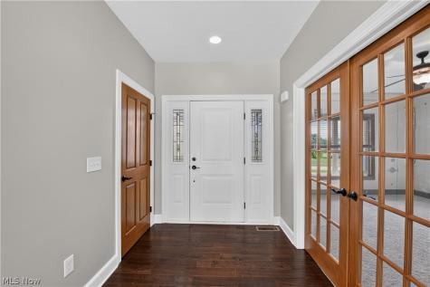 4066 Knollbrook Drive Norton OH 44203