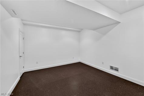 4066 Knollbrook Drive Norton OH 44203
