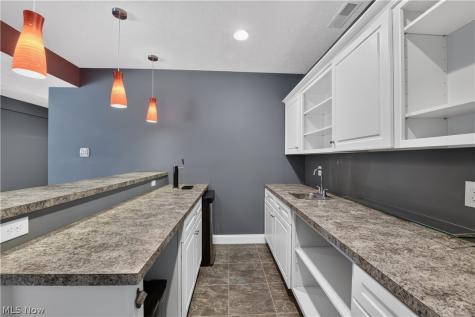 4066 Knollbrook Drive Norton OH 44203