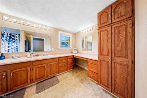 487 West Street Wadsworth OH 44281