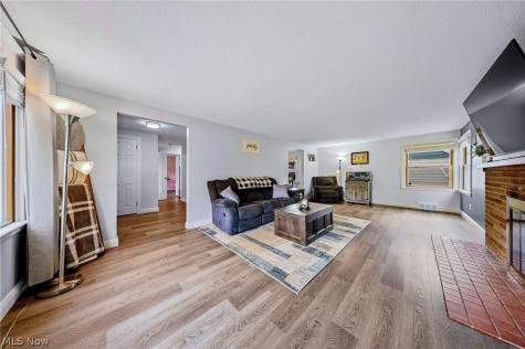 487 West Street Wadsworth OH 44281