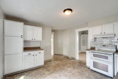 123 7th Street NW Barberton OH 44203