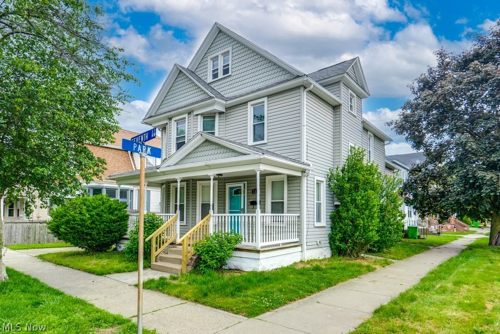 123 7th Street NW Barberton OH 44203