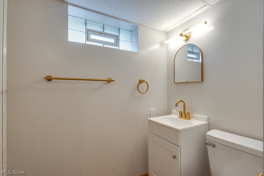 123 7th Street NW Barberton OH 44203