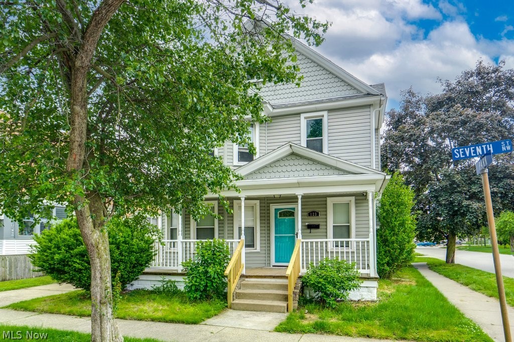 123 7th Street NW Barberton OH 44203
