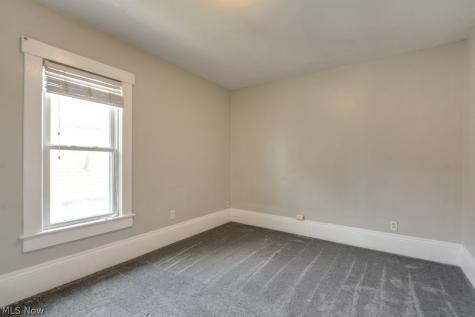 123 7th Street NW Barberton OH 44203