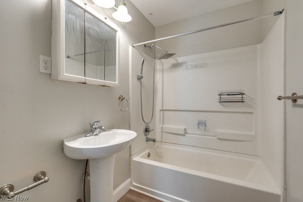 123 7th Street NW Barberton OH 44203