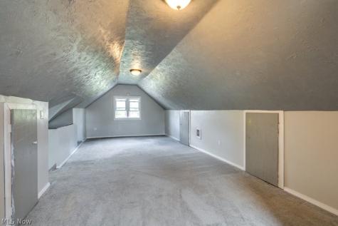 123 7th Street NW Barberton OH 44203